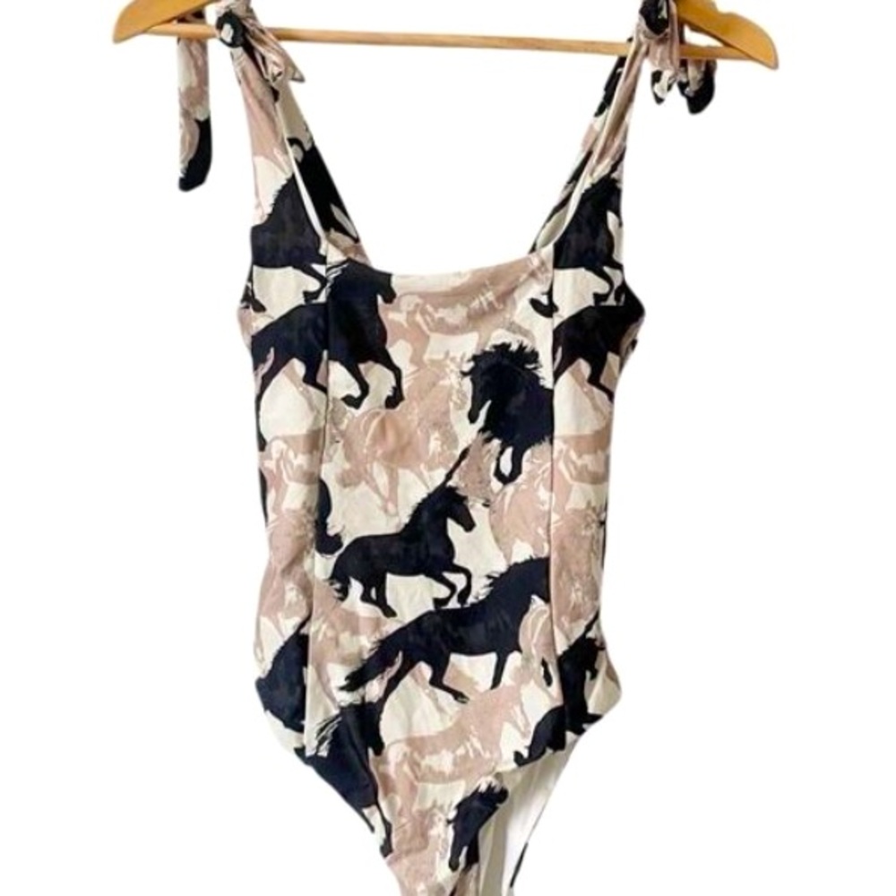 Beach Riot 💞💯 Sydney Taupe Horses Shoulder Tie Swim Suit Size Small NWOT - Picture 5 of 14
